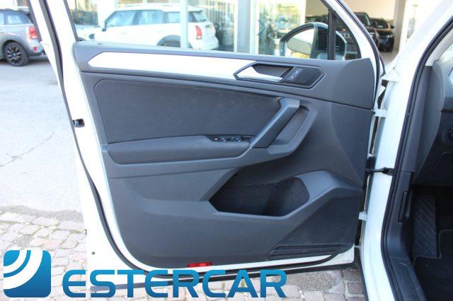 VOLKSWAGEN Tiguan 2.0 TDI DSG Sport R-LINE