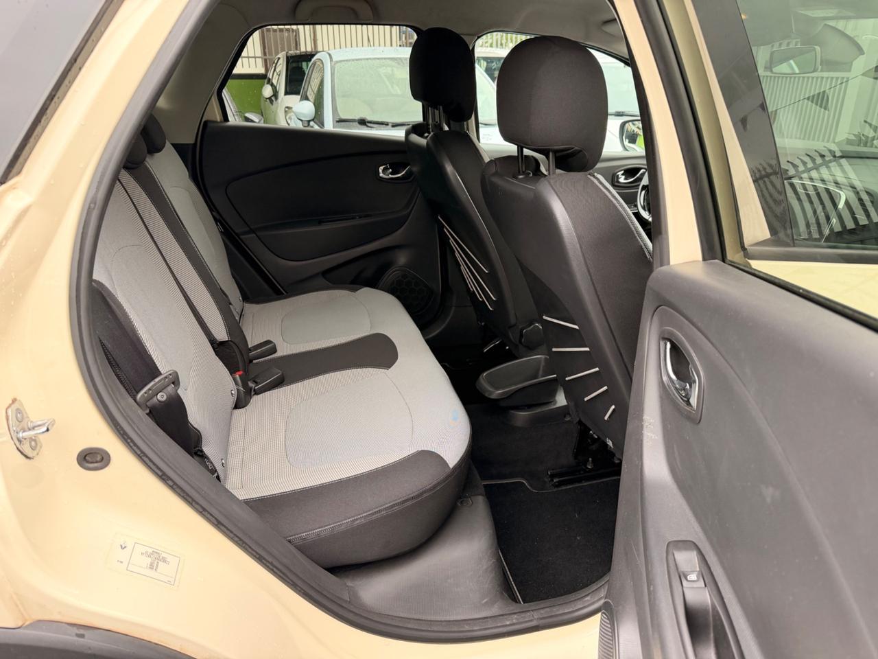Renault Captur dCi 8V 90 CV EDC Start&Stop Energy Intens