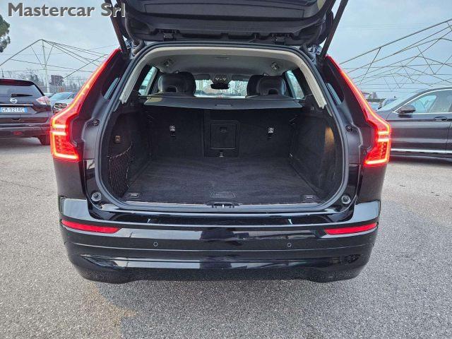 VOLVO XC60 XC60 II 2022 2.0 b4 Momentum Pro auto - GG102RJ