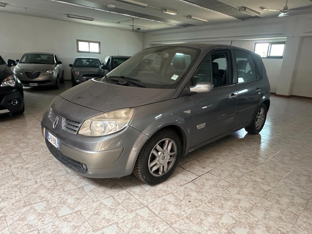 Renault Scenic Scénic 1.9 dCi Confort Authentique