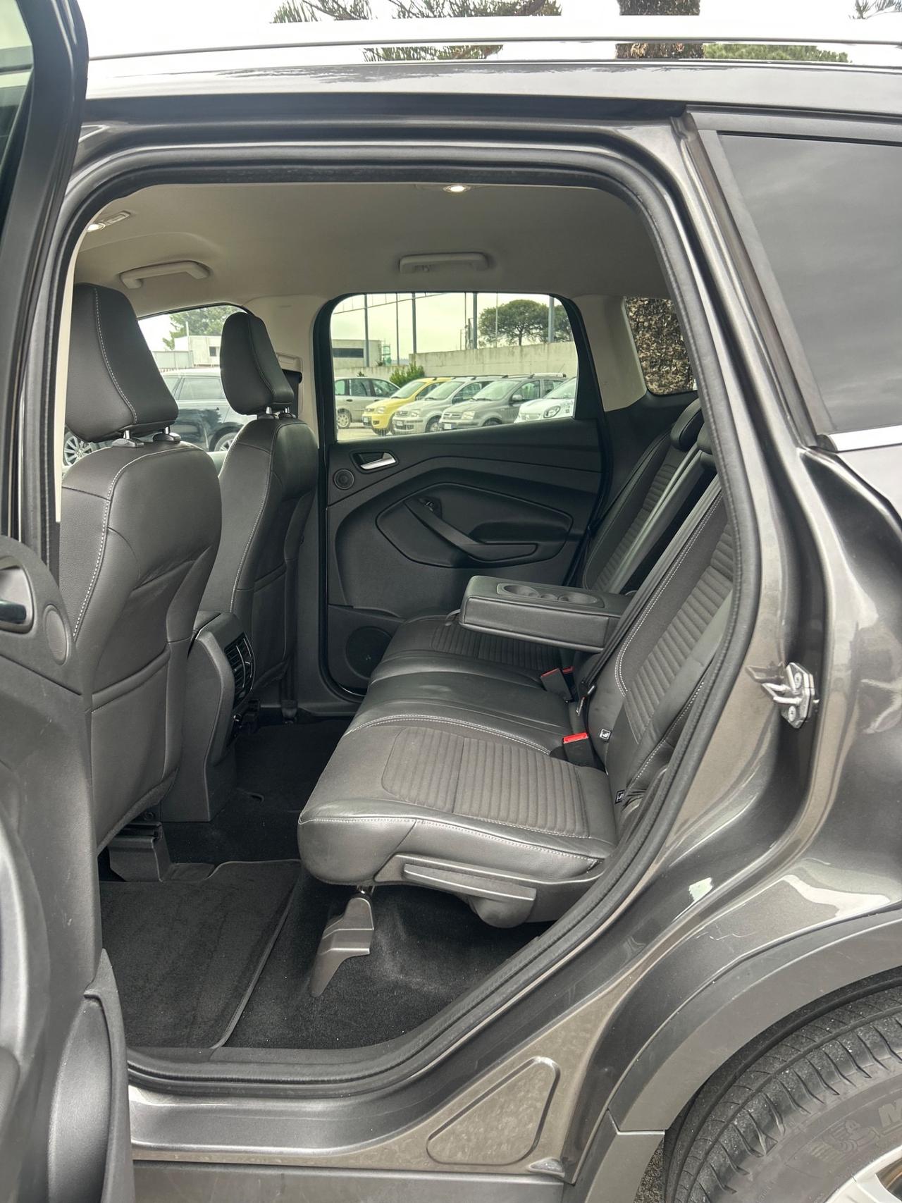 Ford Kuga 1.5 TDCI 120 CV Titanium