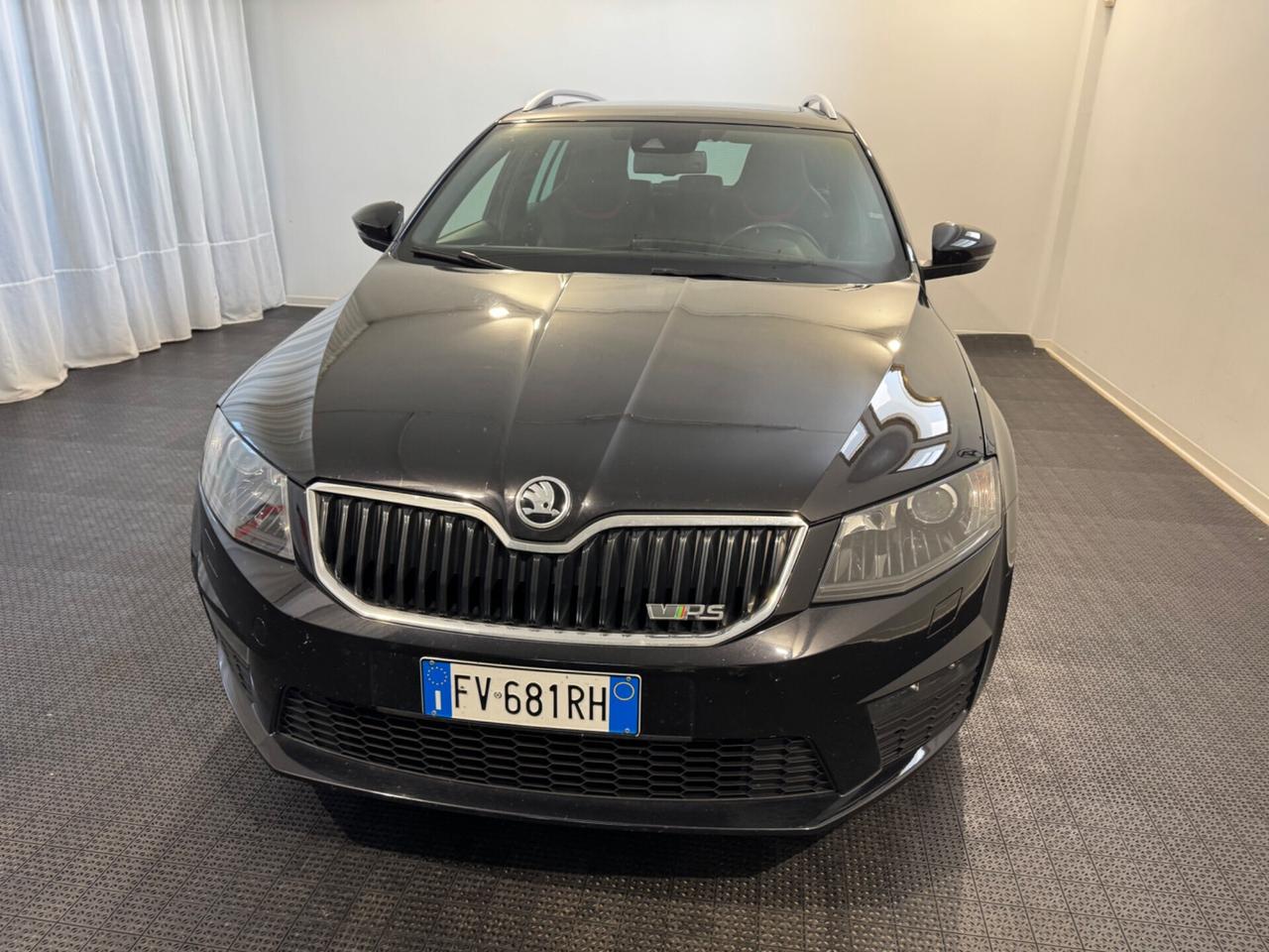 Skoda Octavia 2.0 TDI DSG Wagon RS FULL!!