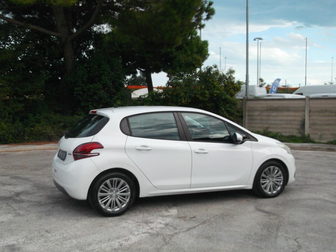 Peugeot 208 BlueHDi 1.6 Hdi Allure 2015