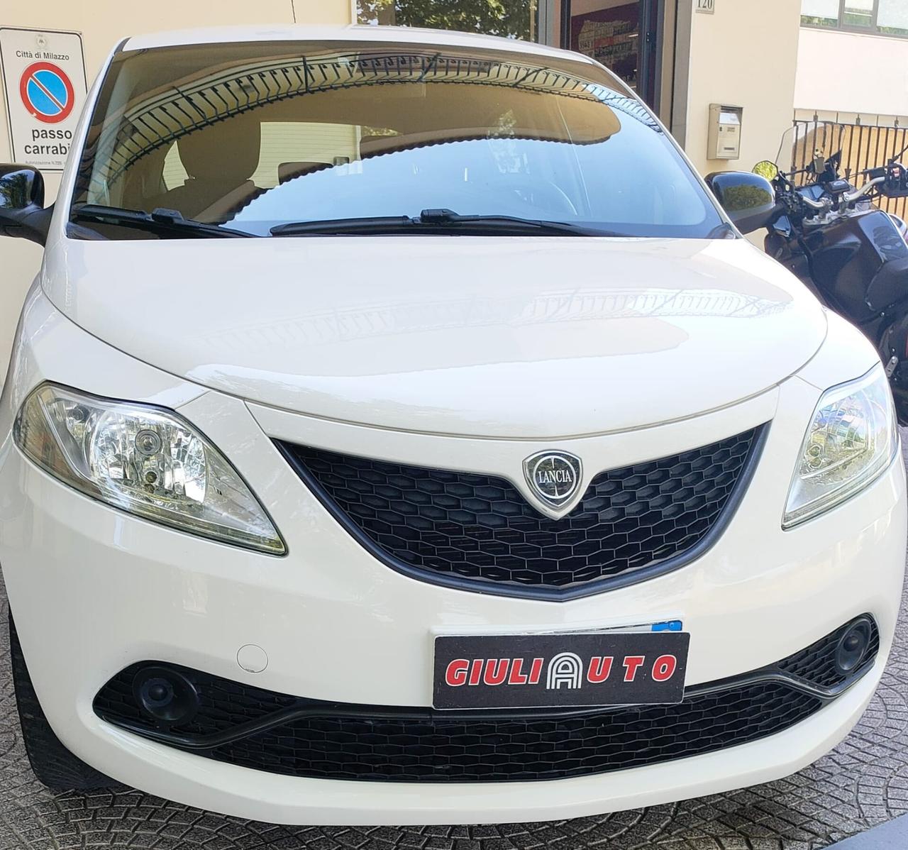 Lancia Ypsilon 1.2 69 CV 5 porte S&S Gold