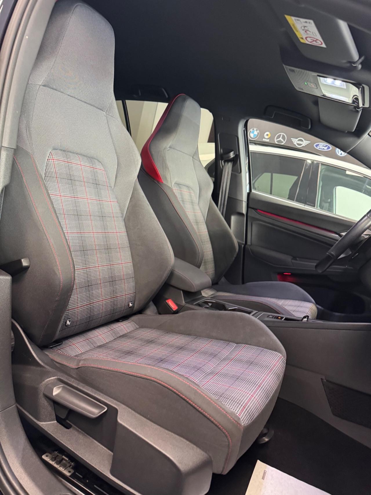 VW GOLF 8 GTI 2.0 TSI 245 CV FINANZIABILE