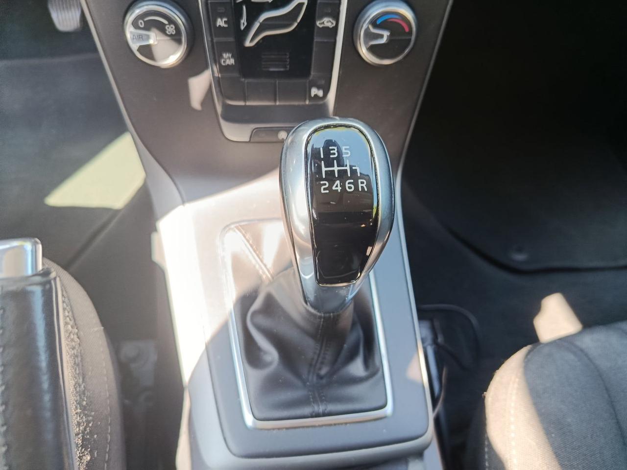 Volvo V40 Business 2.0 D2 #10316