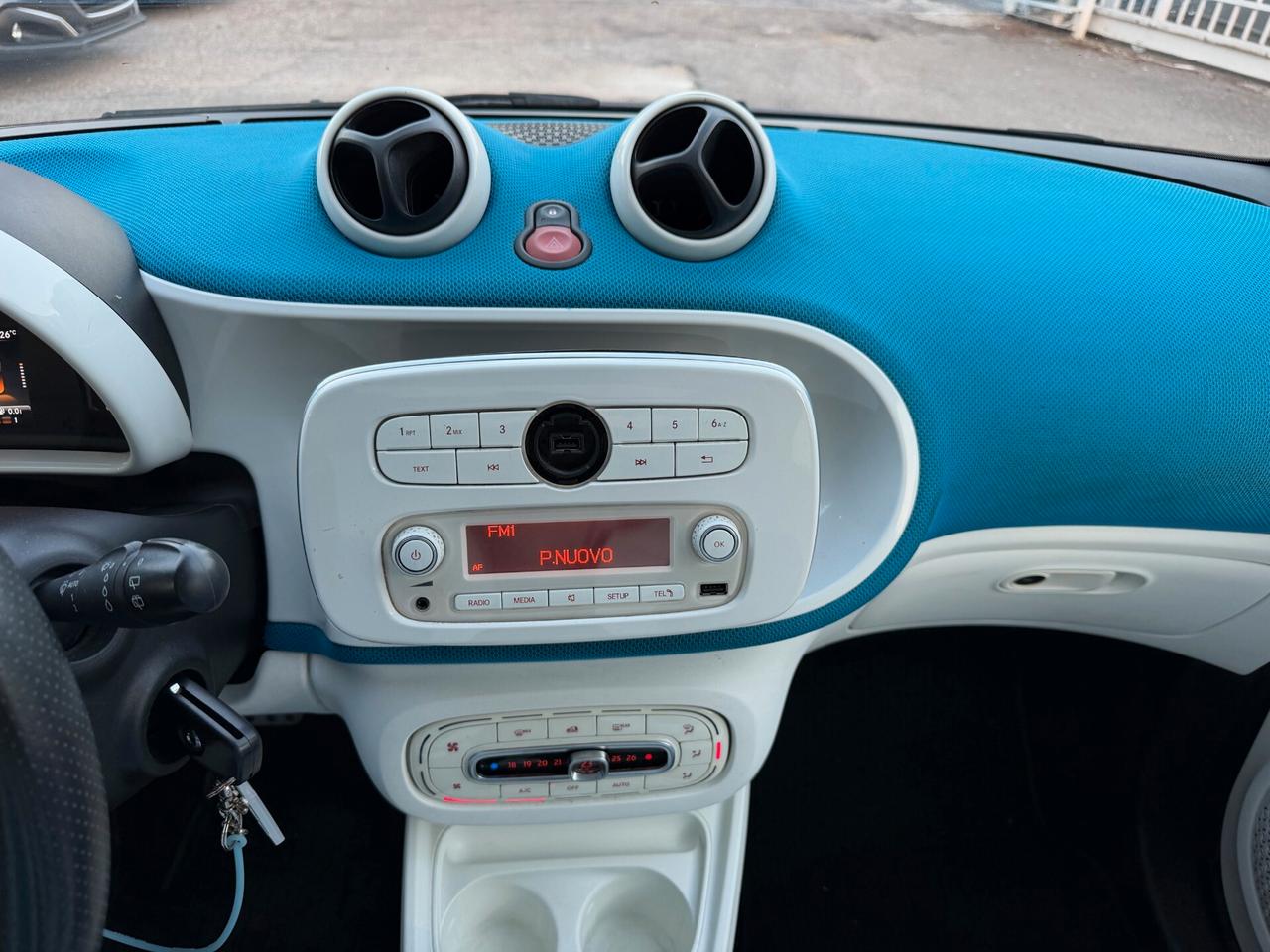 Smart ForFour 70 1.0 twinamic Proxy LED TETTO