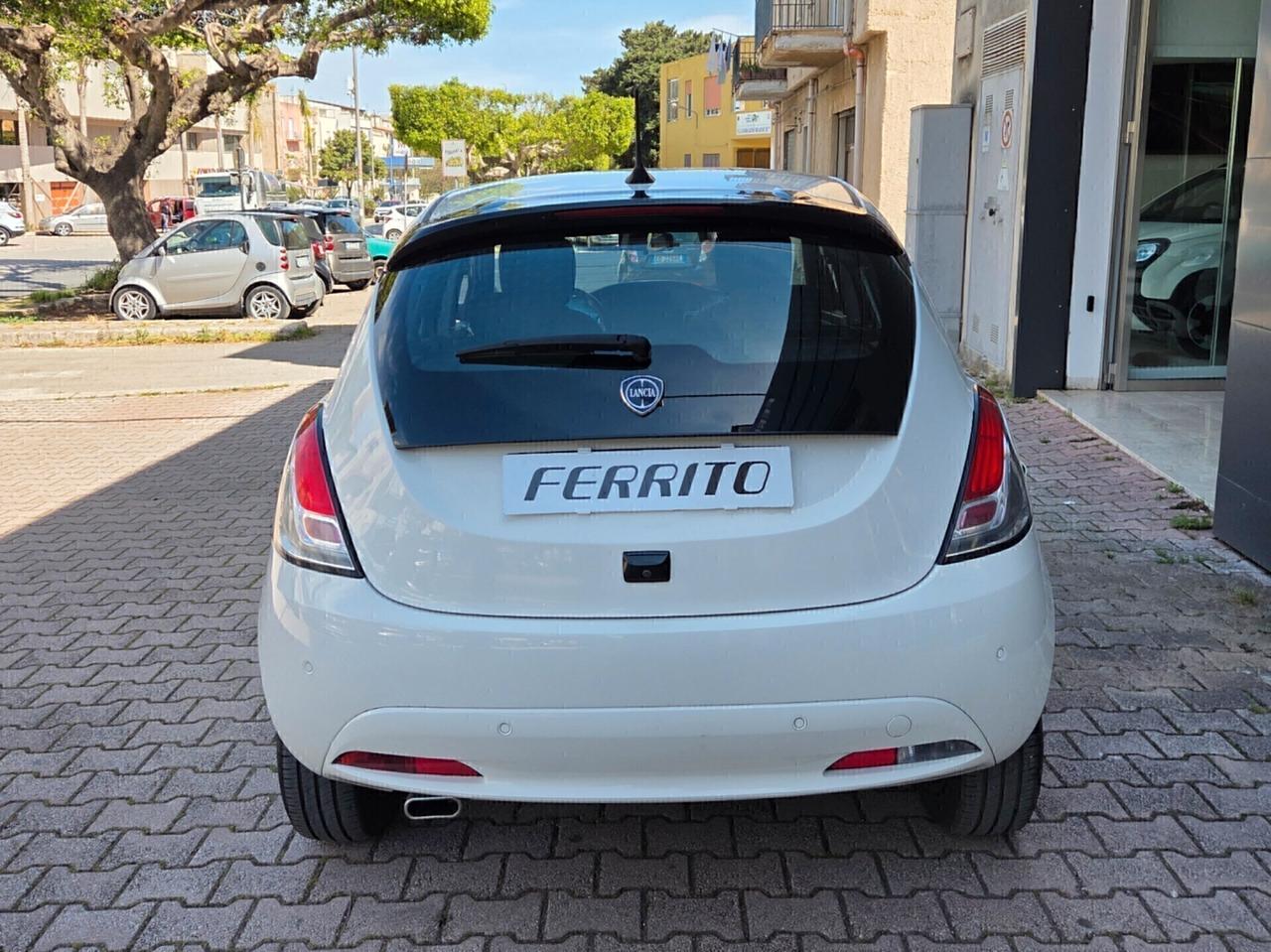 Lancia Ypsilon 1.0 Hybrid 5 porte S&S Platino