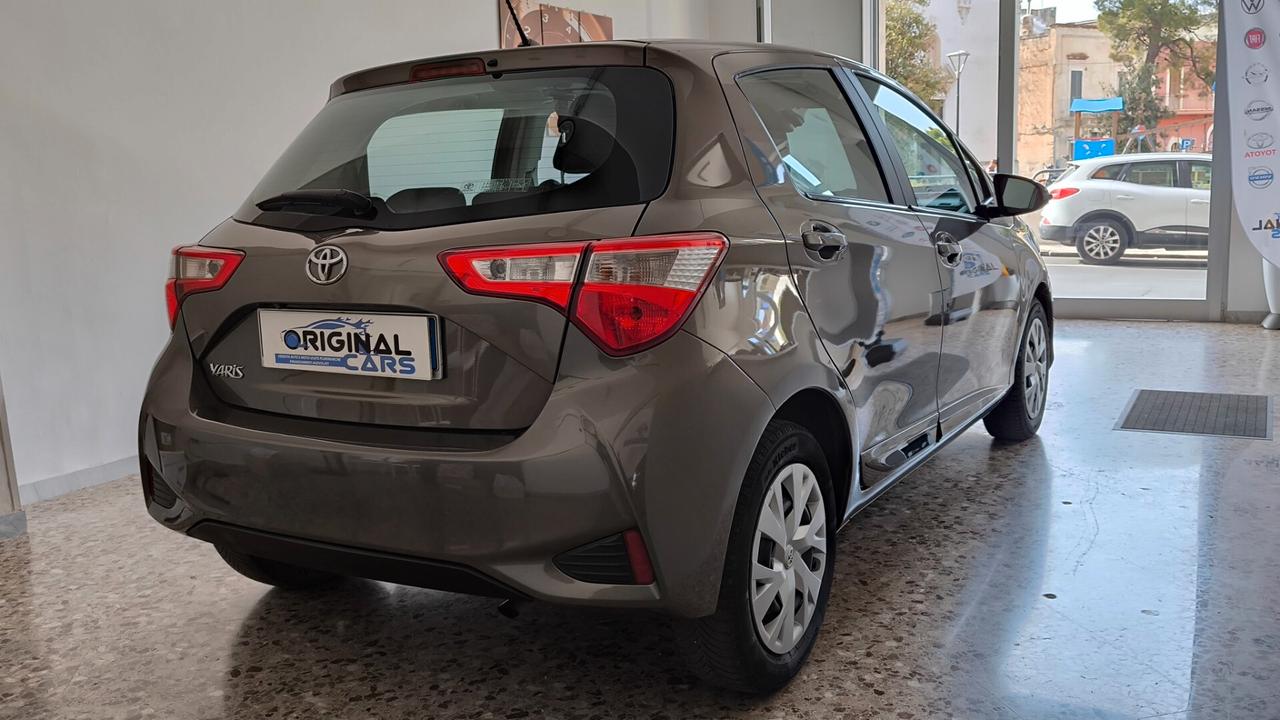 Toyota Yaris 1.0 5 porte Lounge