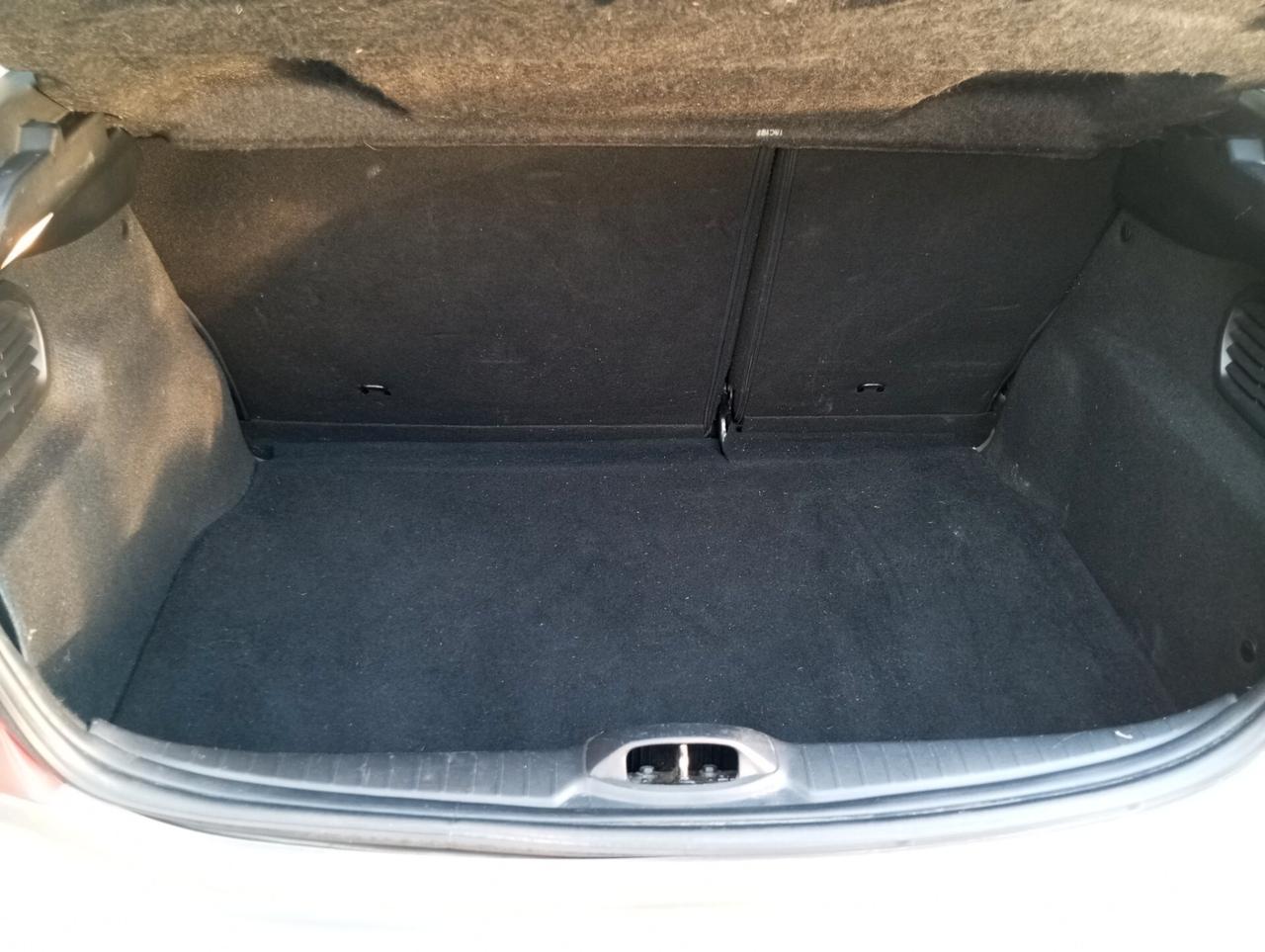 Peugeot 208 1.4 HDi 68 CV 5 porte Active