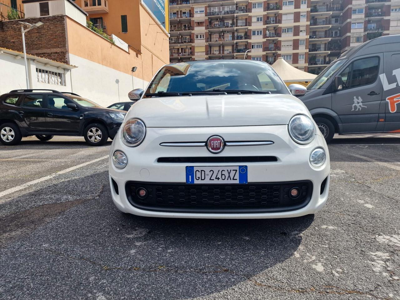 Fiat 500 1.0 Hybrid Rockstar