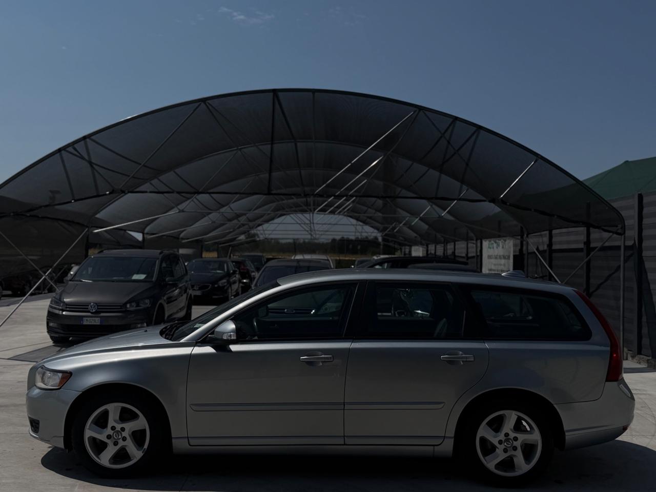 Volvo V50 D2 R-design