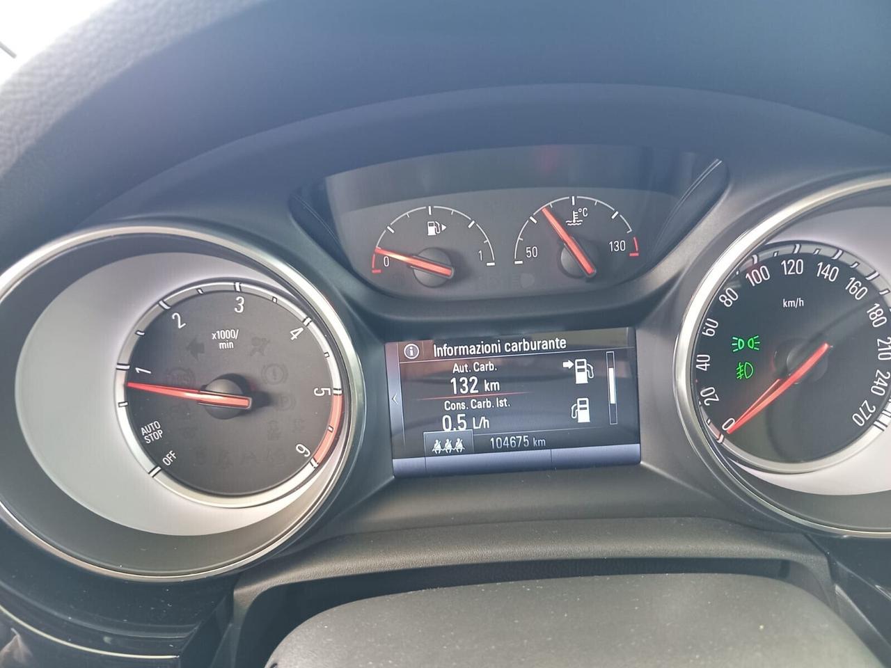 Astra 1.6 CDTi 110CV Start&Sto Sports Tourer Dynamic DA VETRINA