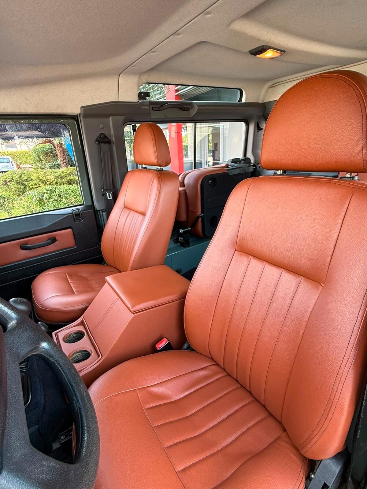 Land Rover Defender 90 2.4 TD4 Station Wagon E