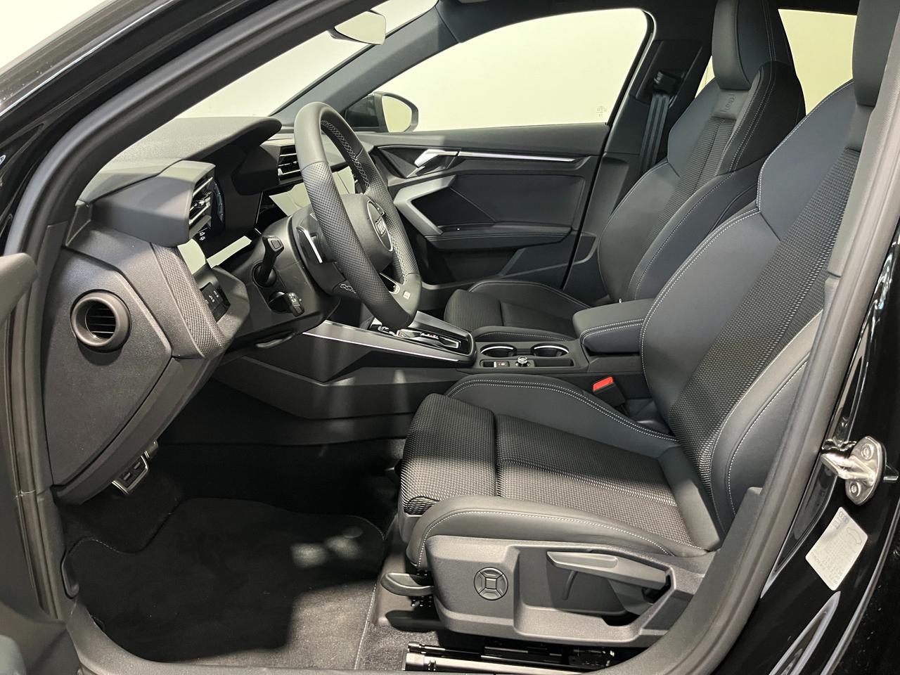 AUDI A3 SPORTBACK TFSI S-TRONIC S-LINE EDITION