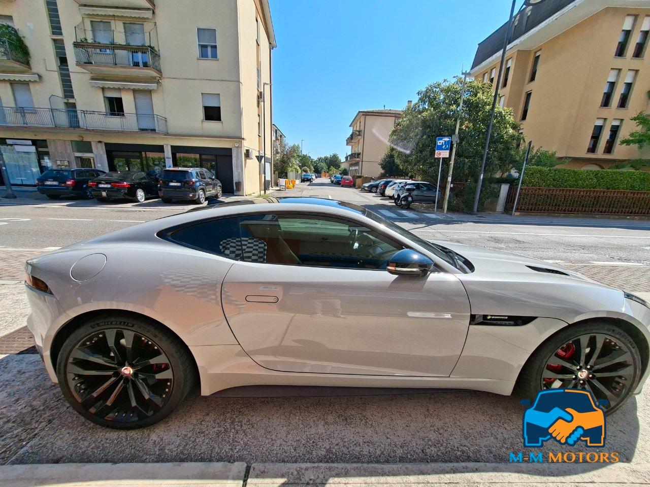 Jaguar F-Type R-DYNAMIC