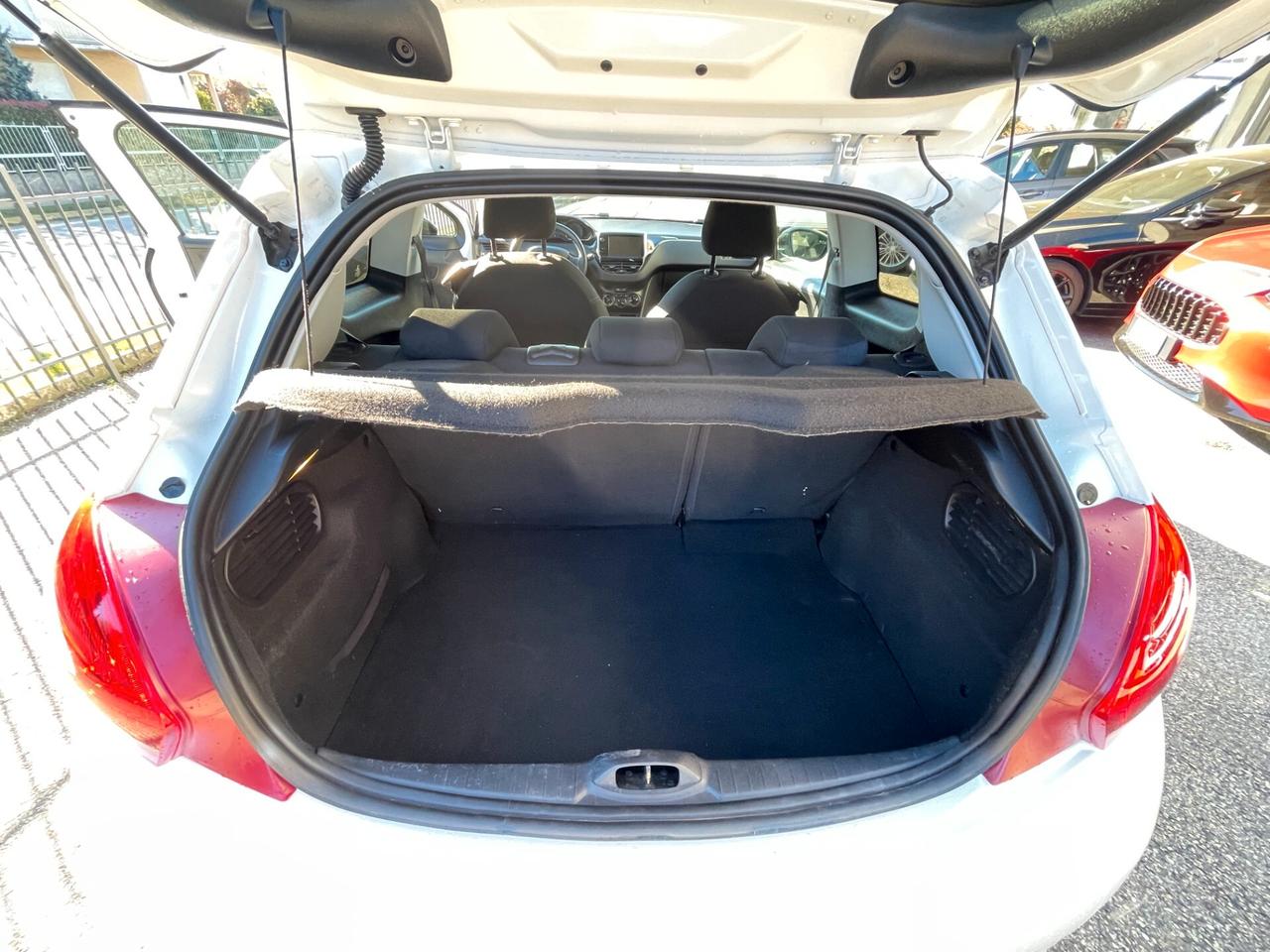 Peugeot 208 1.2 VTi 82 CV 3 porte Serie Speciale S