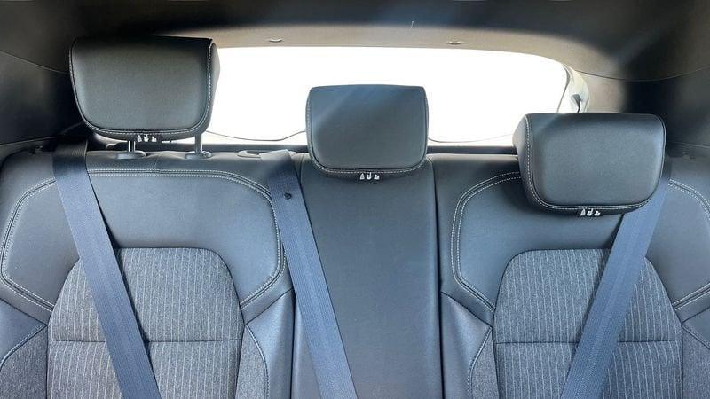 Renault Clio 1.6 E-Tech hybrid Intens 140cv auto my21