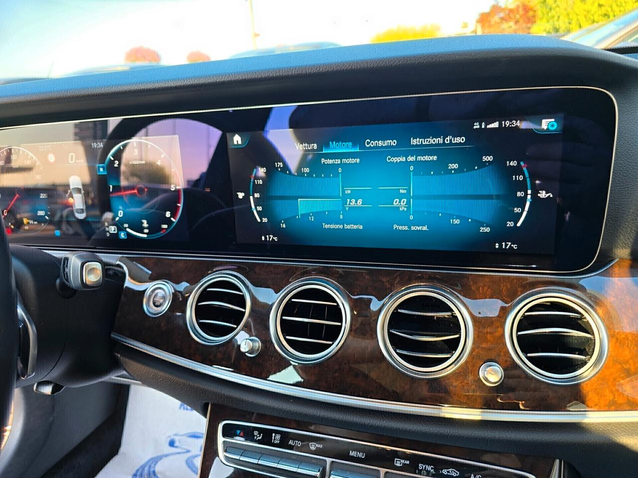 Mercedes E 220 d 4M. Auto Business Sport