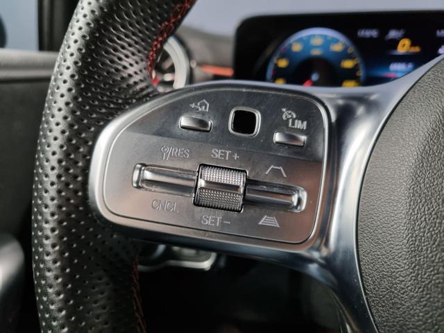 MERCEDES-BENZ A 180 d Automatic Premium