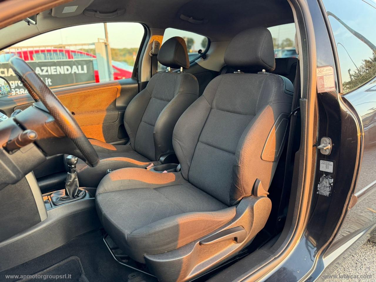 PEUGEOT 207 1.6 HDi 90 CV 3p. XS