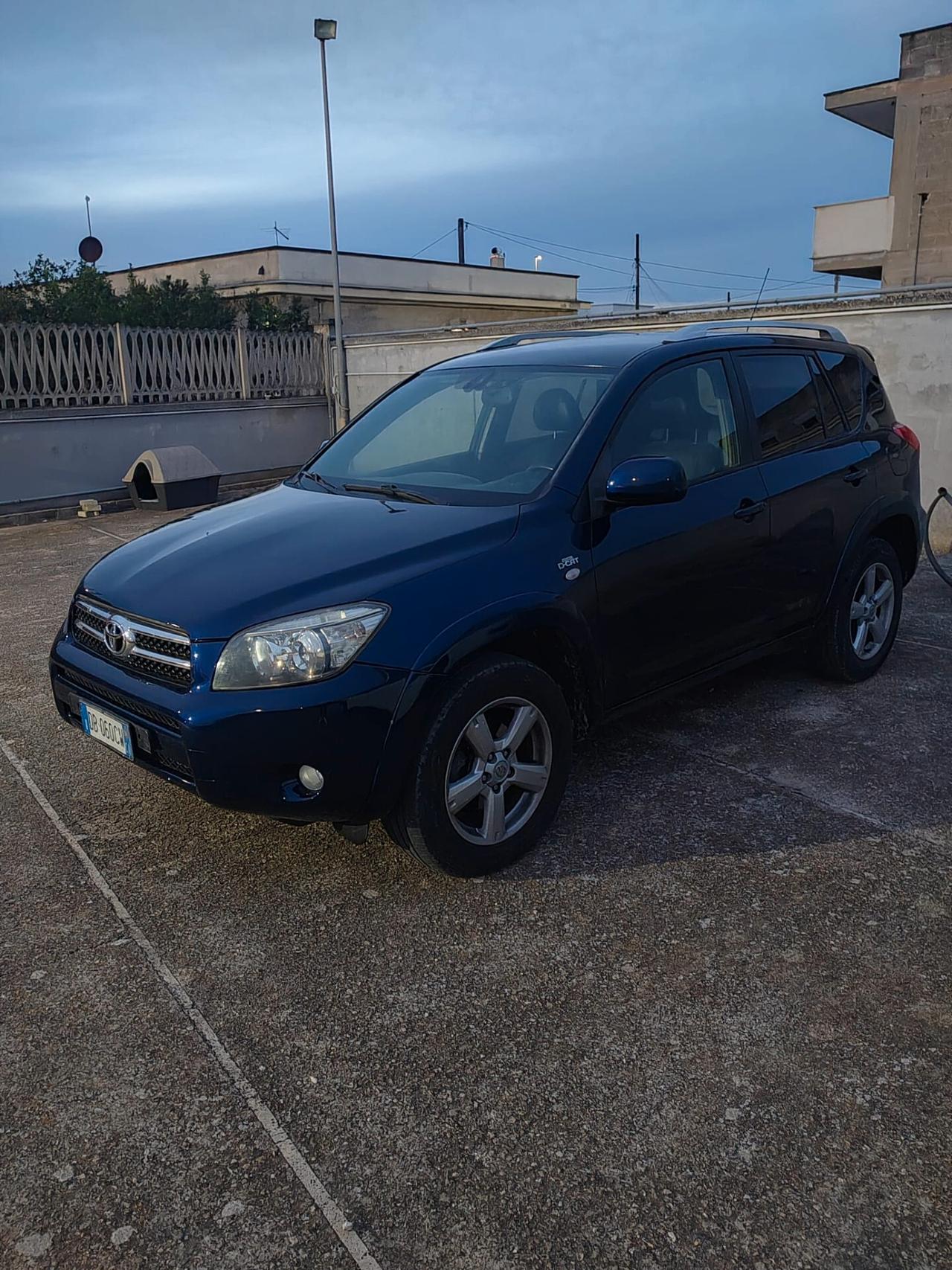 Toyota RAV 4 RAV4 2.2 D-4D 177 CV Luxury