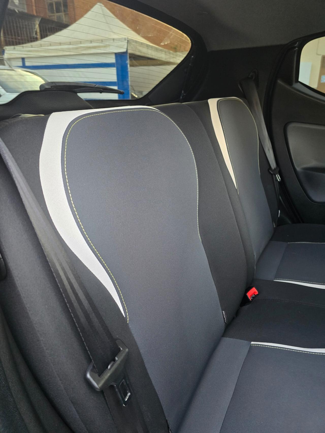 Lancia Ypsilon 0.9 TwinAir 85 CV 5 porte Metano Ecochic Elefantino