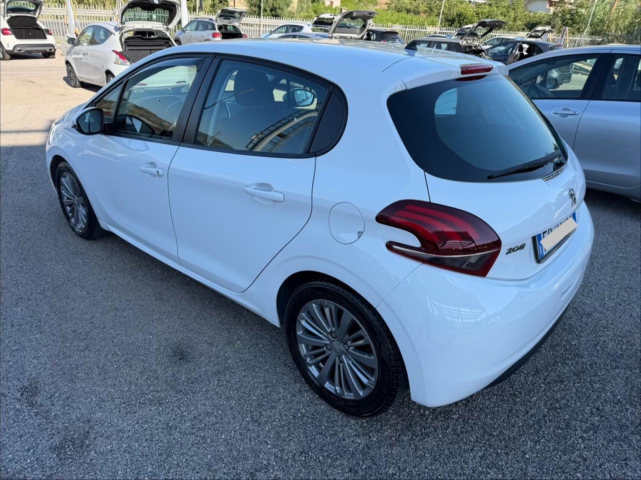 Peugeot 208 BlueHDi 75 5 porte Allure