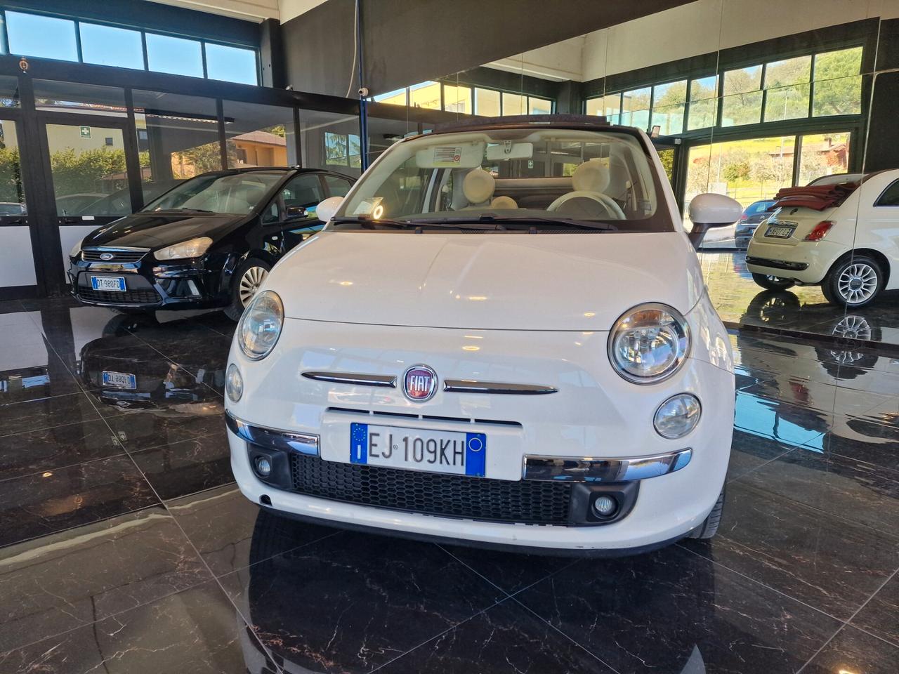 Fiat 500 1.2 by Gucci Cabrio, 136 mila chilometri.