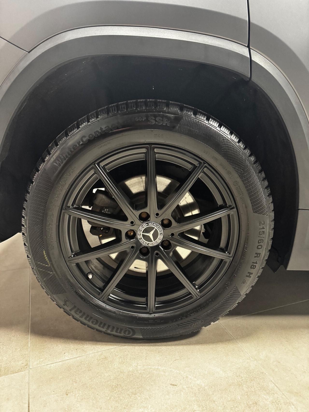 MERCEDES GLA 220CDI AT8 AMG EDITION PREMIUM