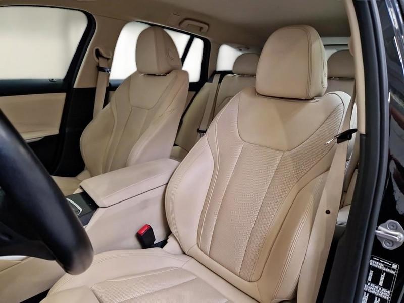 BMW 320 Luxury Touring auto