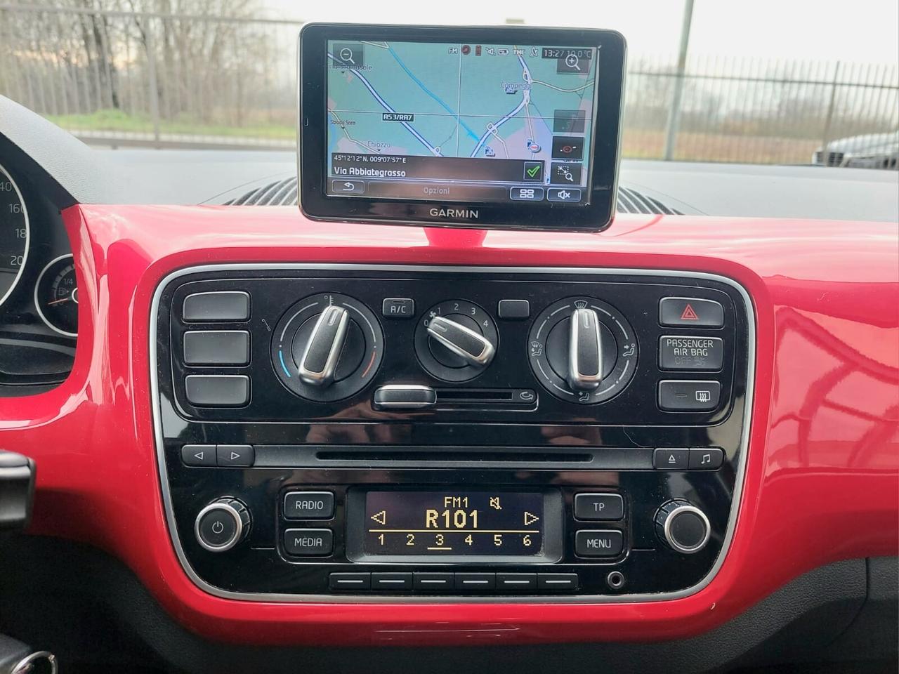 VOLKSWAGEN up! 1.0 75cv 3p. High up! ASG - 2014