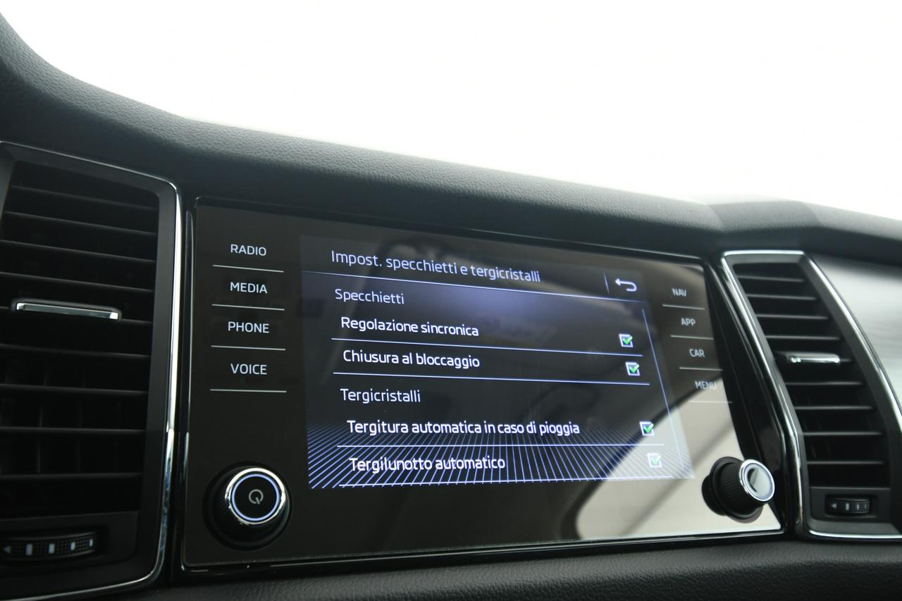 SKODA Kodiaq 2.0 tdi Ambition 4x4 dsg 7p.ti X COMMERCIANTI+TETTO PANO APR+ACC