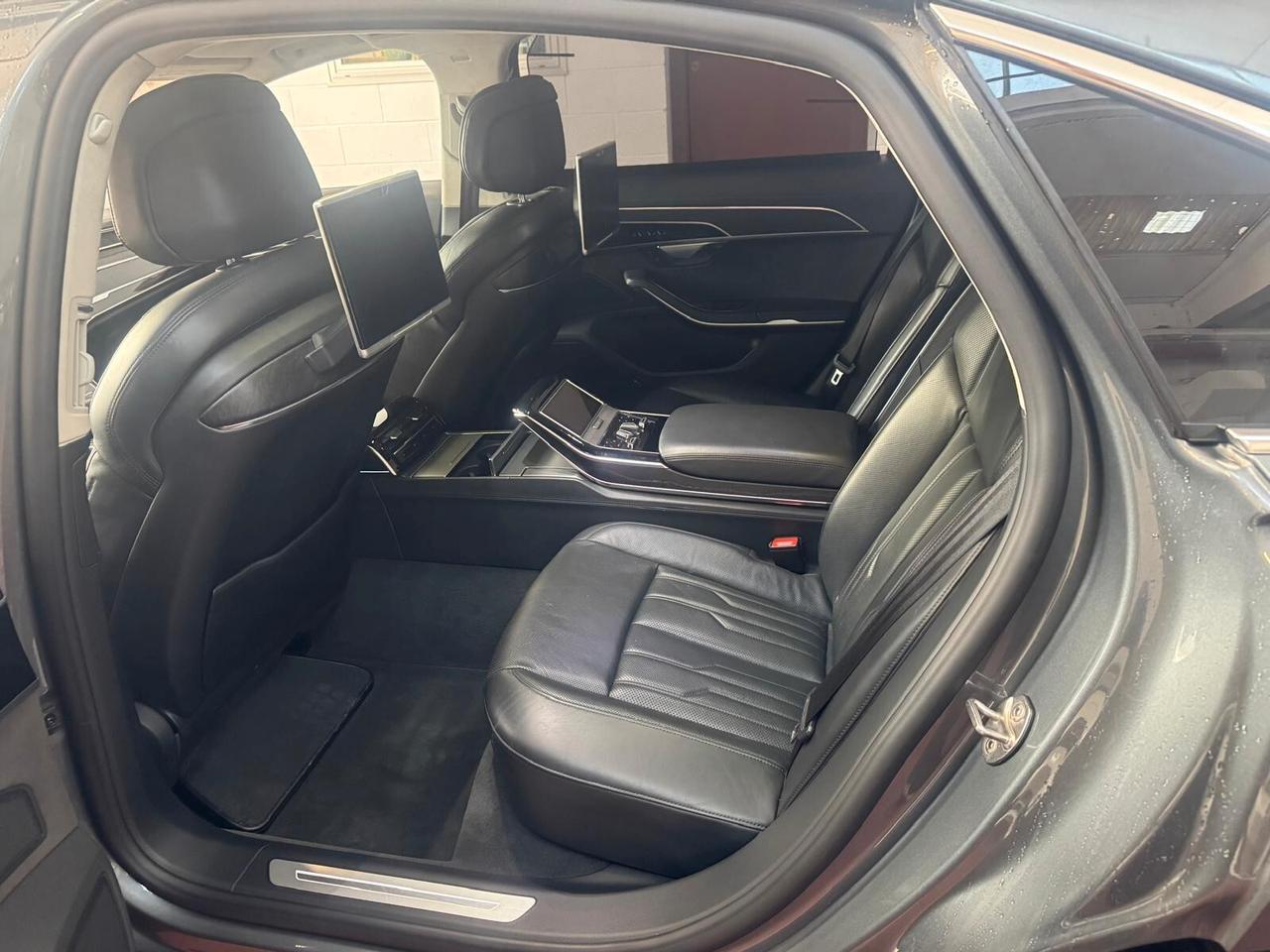 Audi A8 Long 3.0 TDI Quattro Mild Hybrid – President Edition (285 CV)
