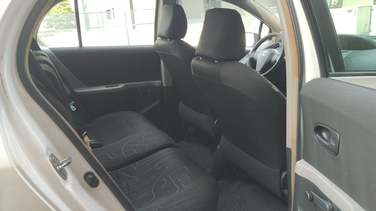 Toyota Yaris 1.0 5 porte BENZINA