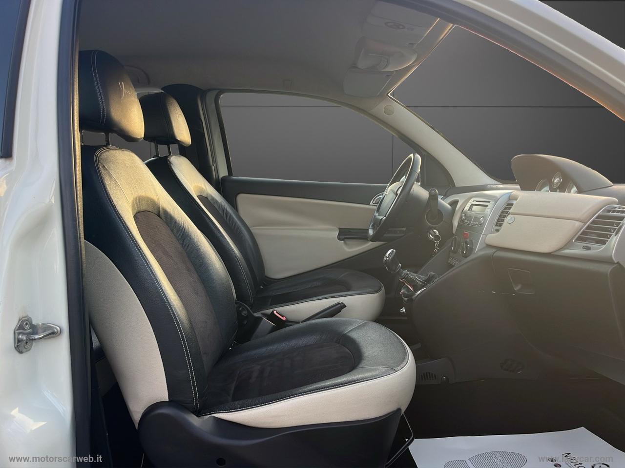 LANCIA Ypsilon 1.4 Unyca Ecochic GPL