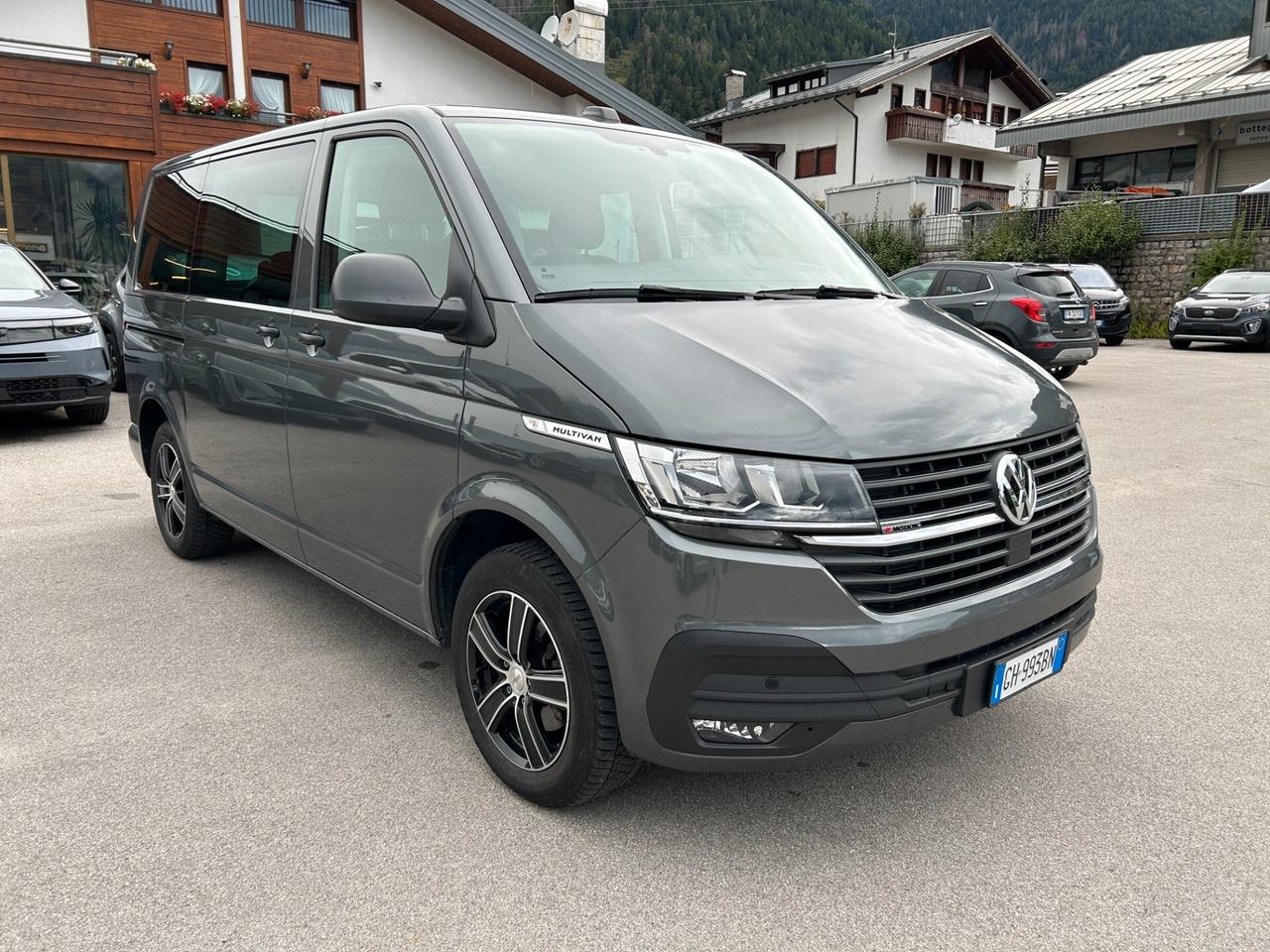 Volkswagen Multivan trendline T6.1 2.0 tdi 150 cv DSG 4motion