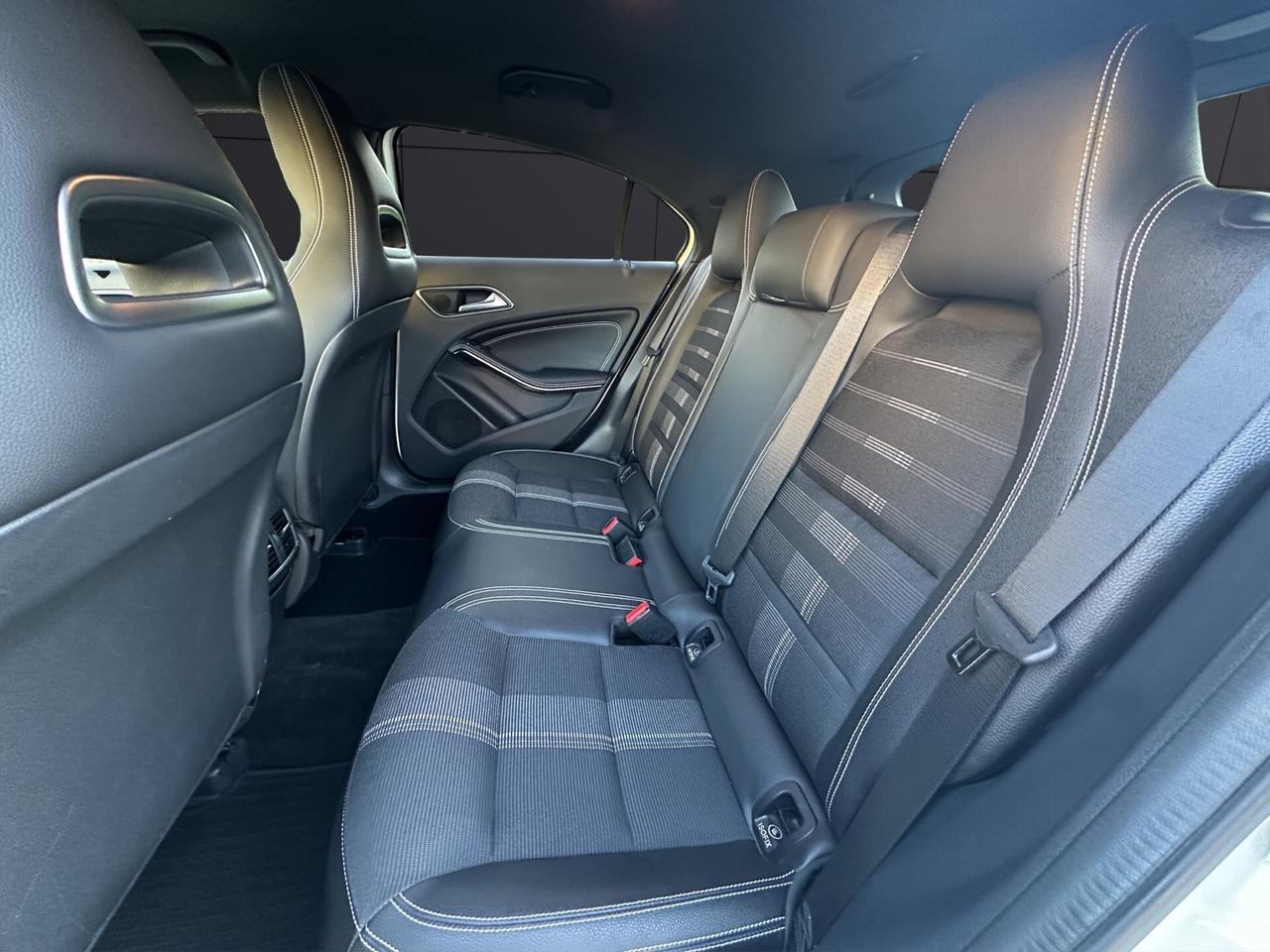 Mercedes-benz A 200 d Automatic Sport NEXT - NIGHT PACK FULL OPTIONAL