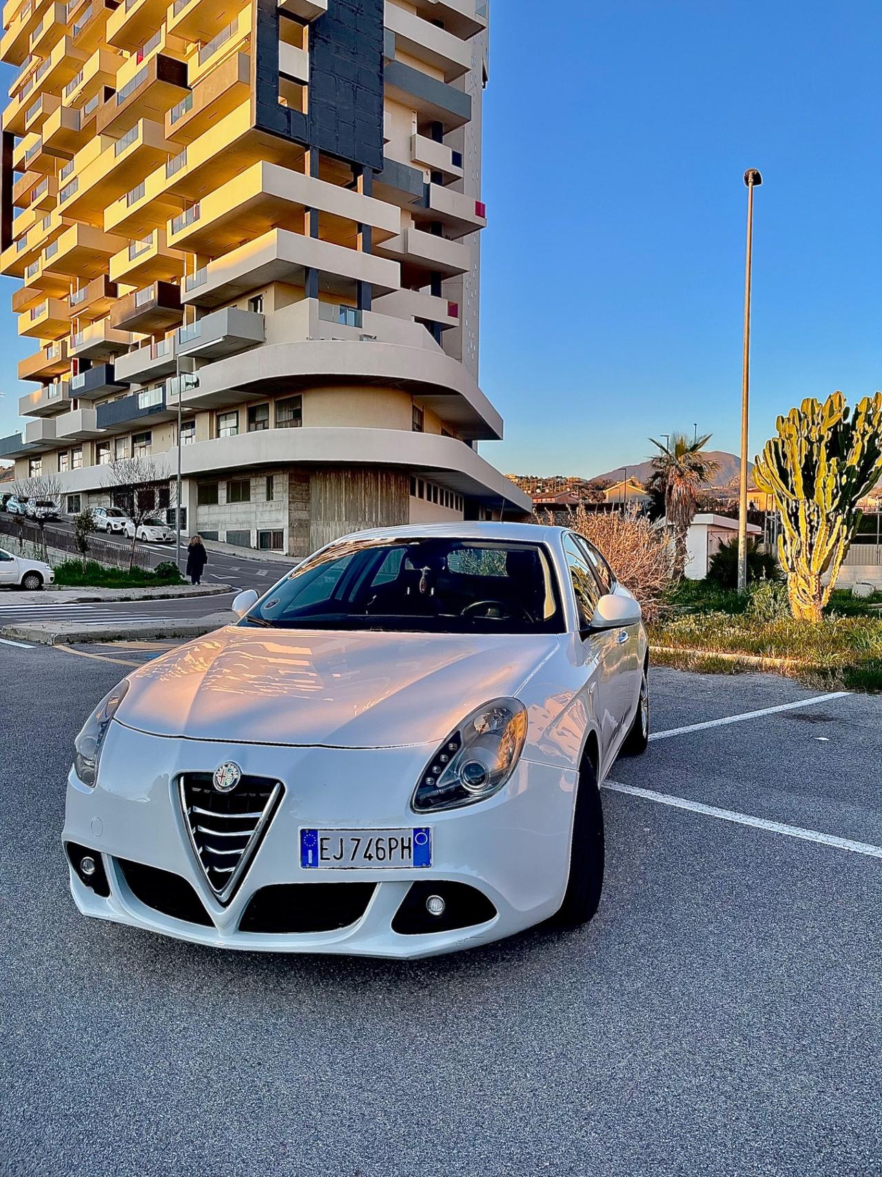 Alfa Romeo Giulietta 1.6 JTDm-2 105 CV Distinctive