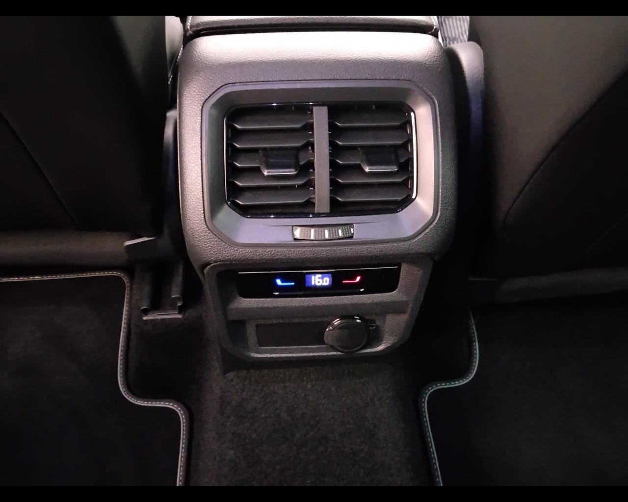 VOLKSWAGEN Tiguan II 2021 - Tiguan 2.0 tdi R-Line 4motion 150cv dsg
