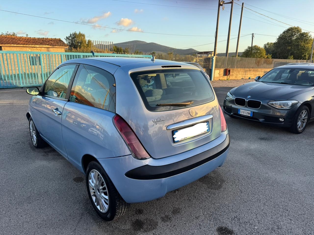 Lancia Ypsilon 1.3 MJT 75 CV Platino