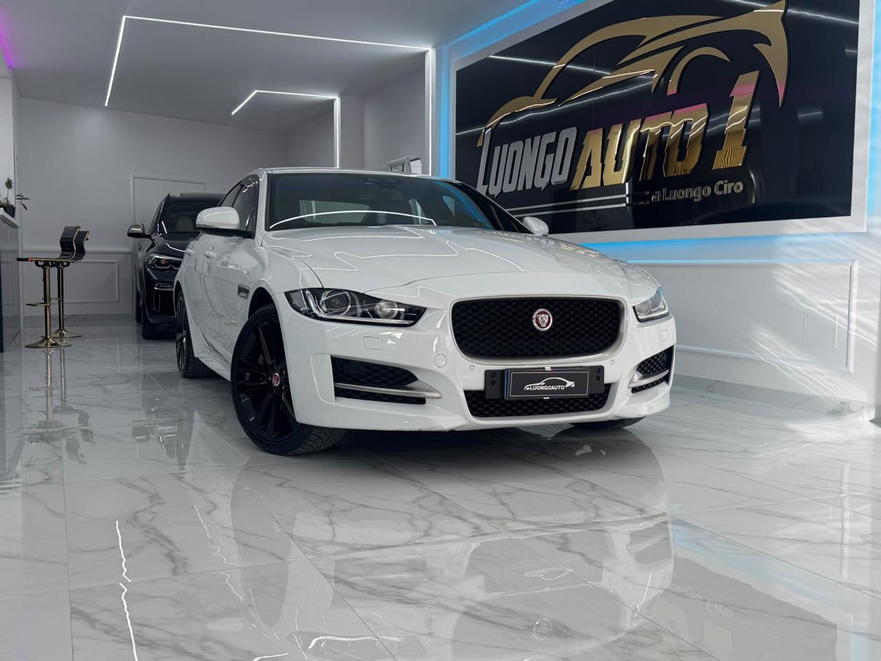 Jaguar XE 2.0 D 240 CV AWD aut. R-Sport