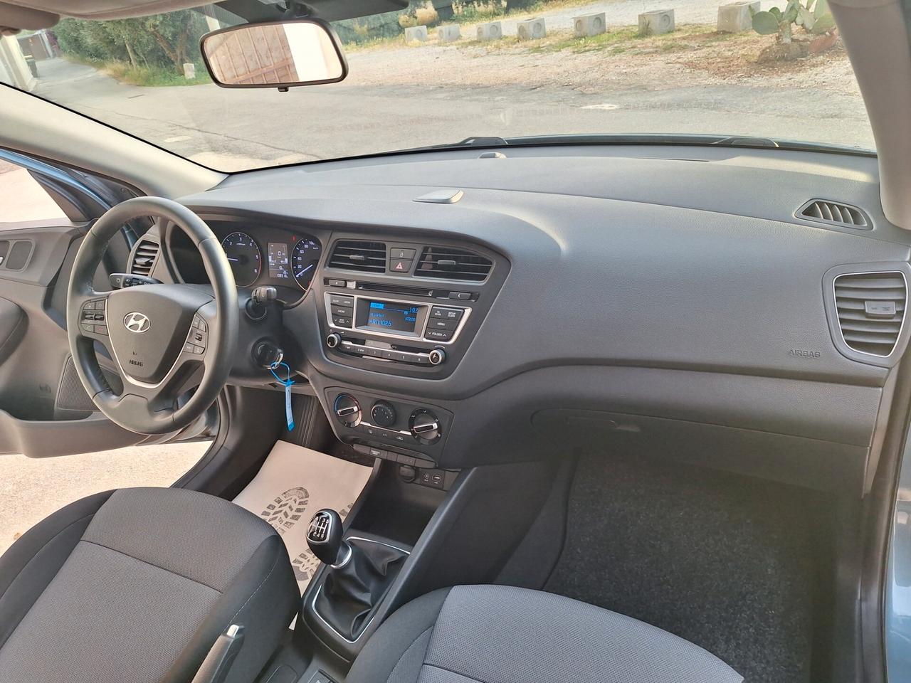 Hyundai i20 1.4 CRDi 5p. ACTIVE CROSS 2016