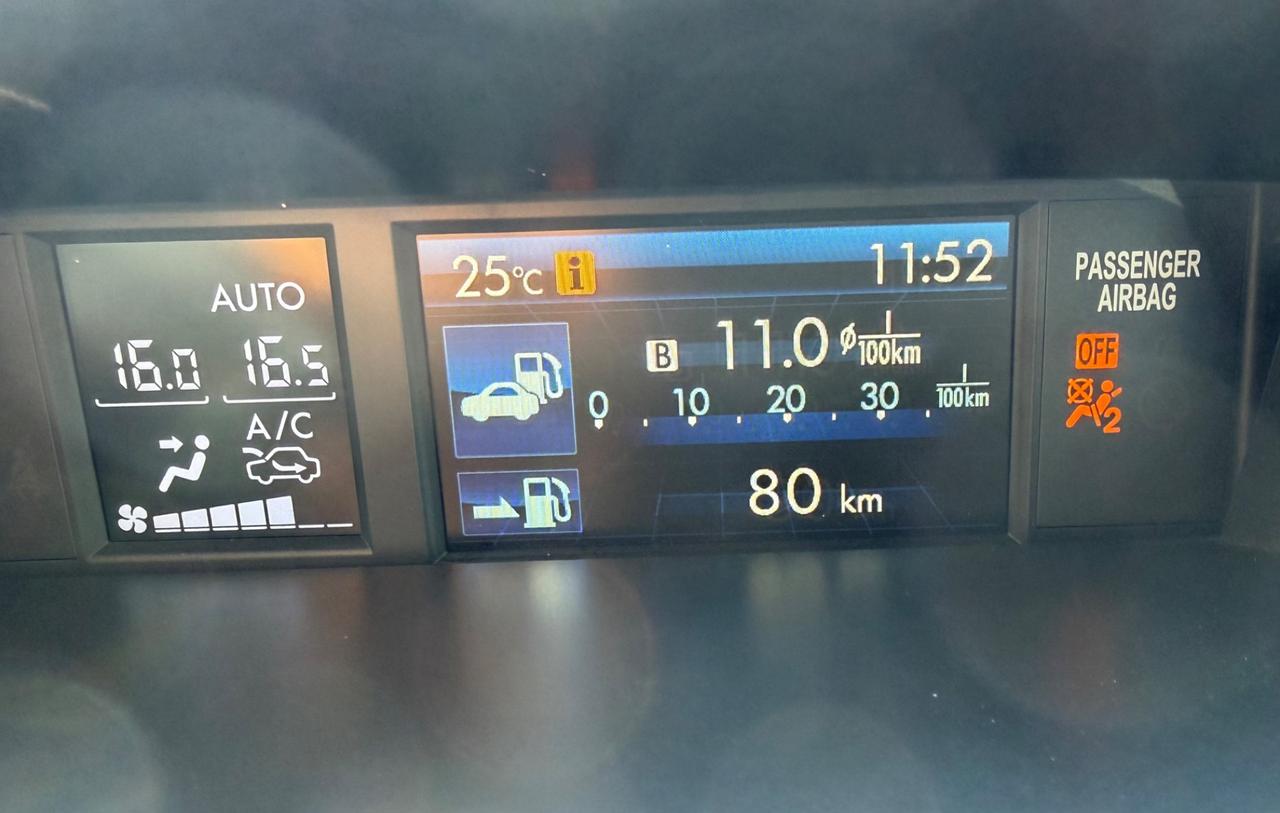 Subaru Forester 2014 2.0D 4x4 gancio traino garanzia 12 mesi ! ! !