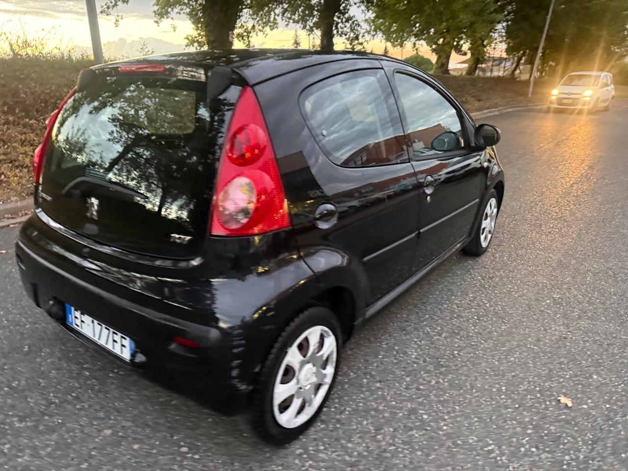 Peugeot 107 1.0 68CV 5p. Desir