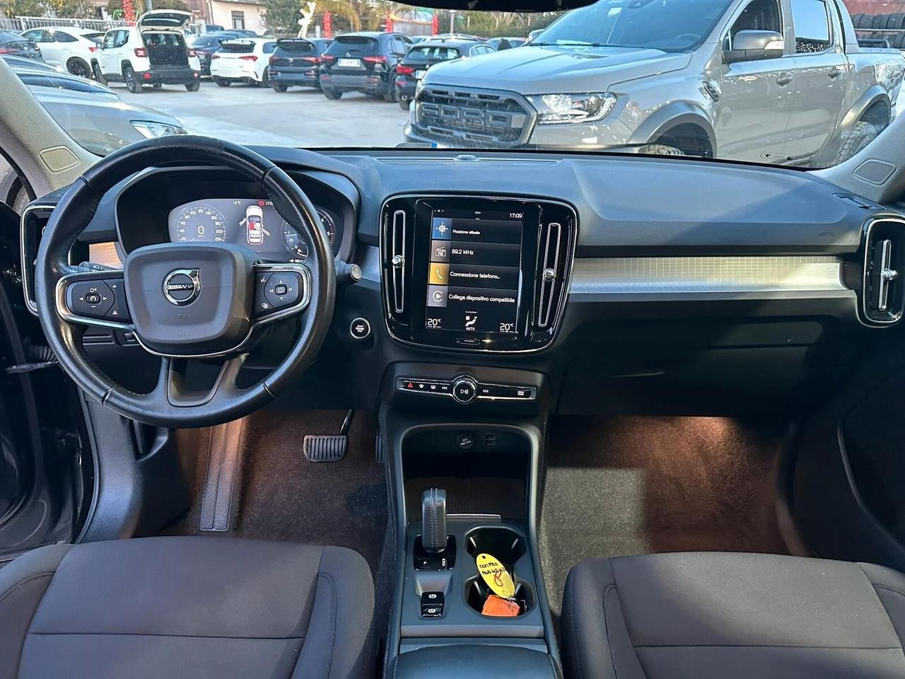 Volvo XC40 D3 Geartronic Momentum Pro