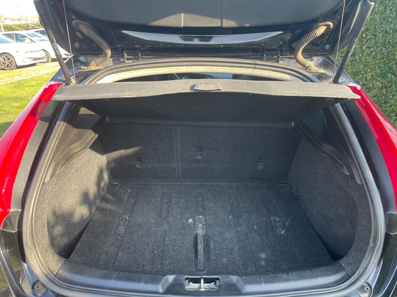 Volvo V40 2.0 D2 120cv MOMENTUM/GARANZIA 12 MESI