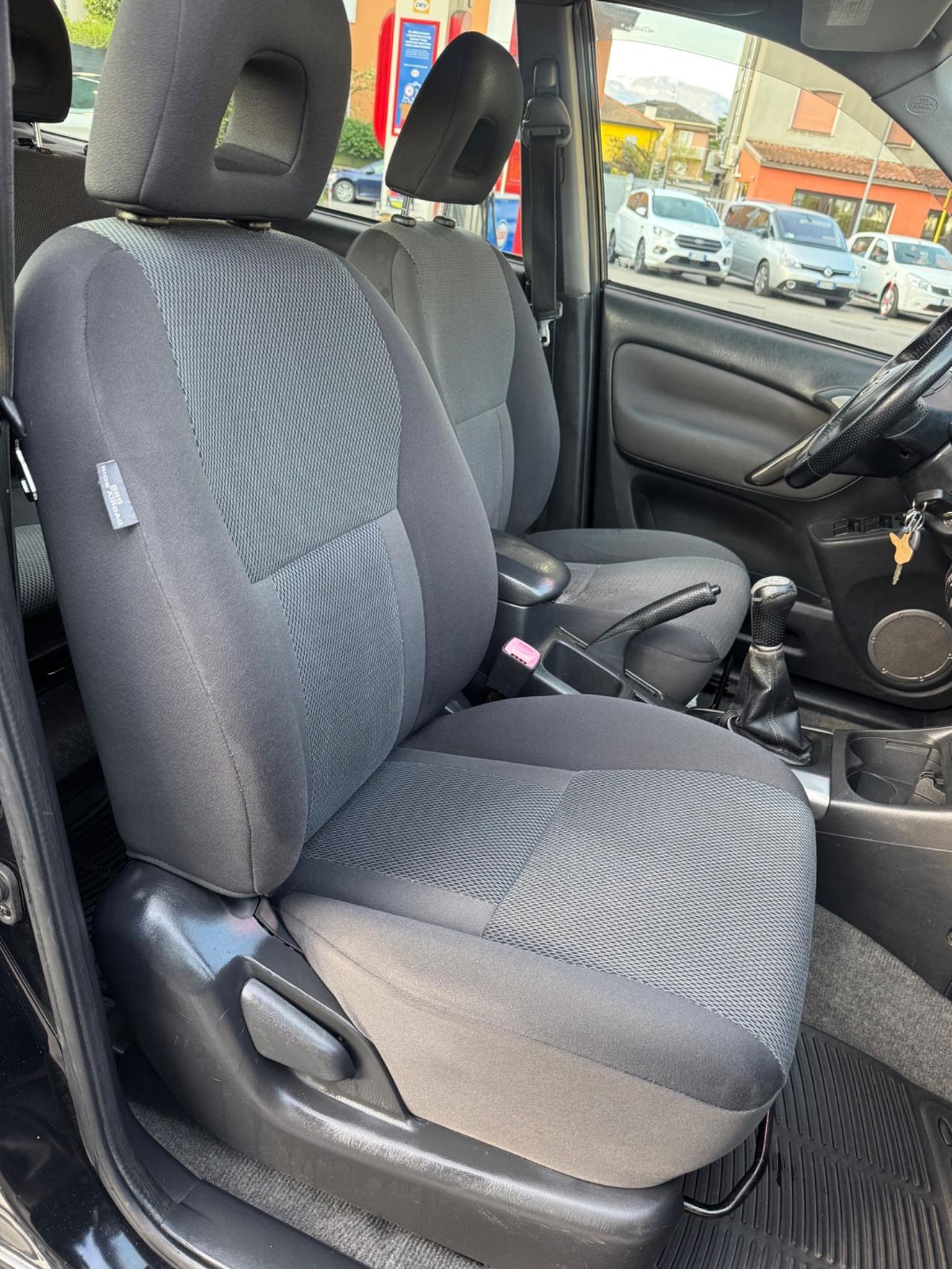 Toyota RAV 4 RAV4 2.0 Tdi D-4D cat 5 porte Sol