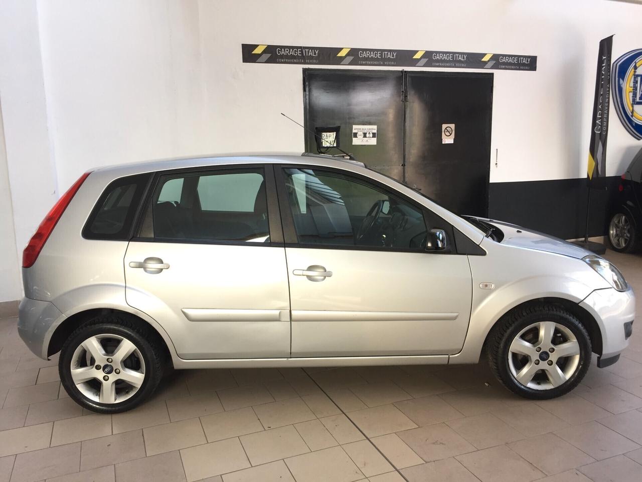 Ford Fiesta 1.2 16V 5p. Titanium