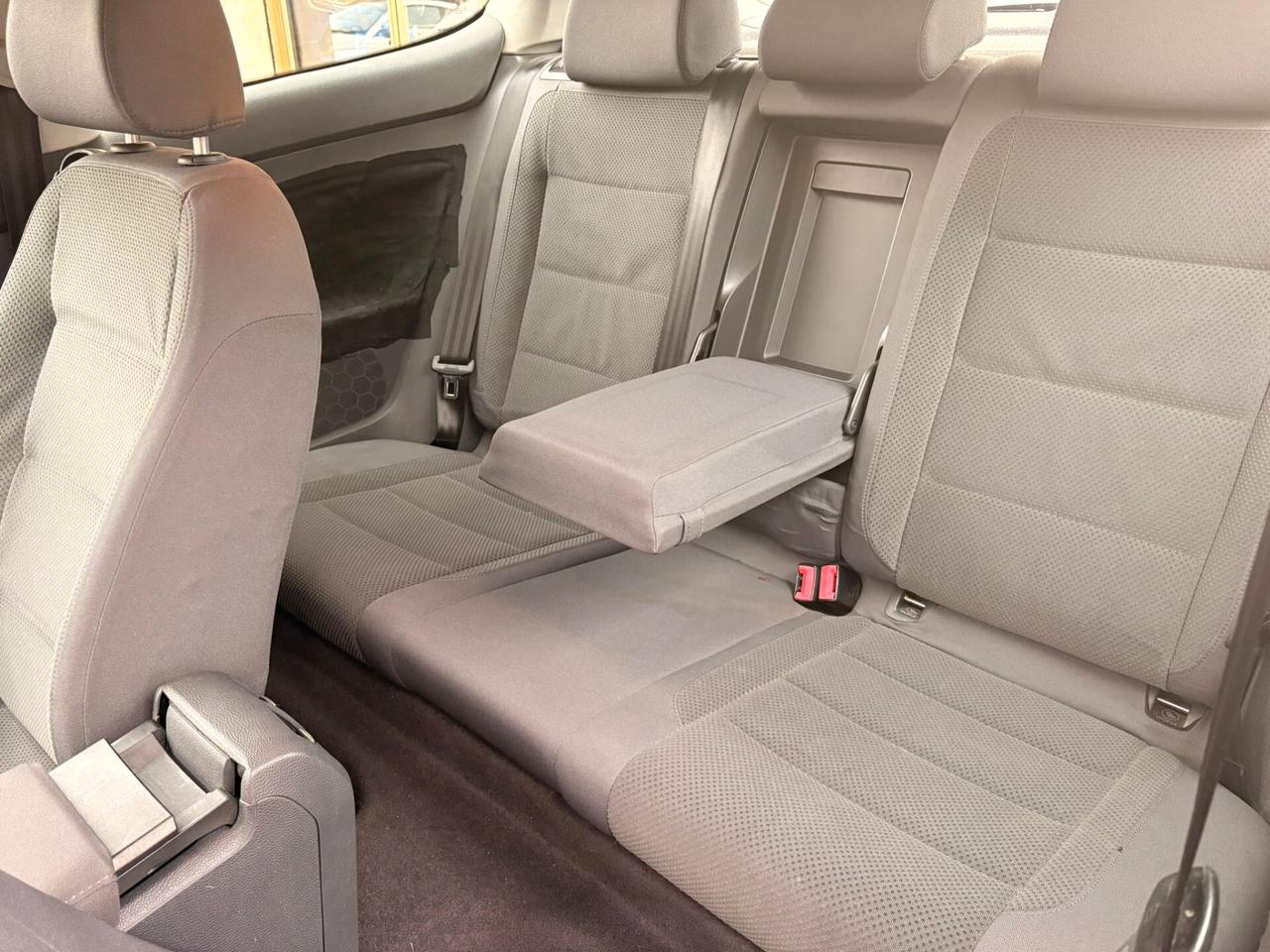 Volkswagen Golf 1.6 16V FSI 3p. Sportline